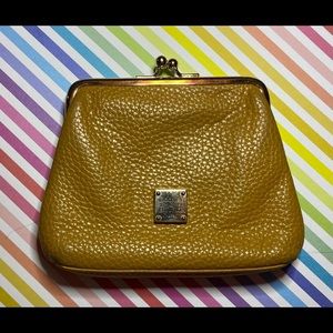 Vintage Dooney&Bourke Clasp Wallet